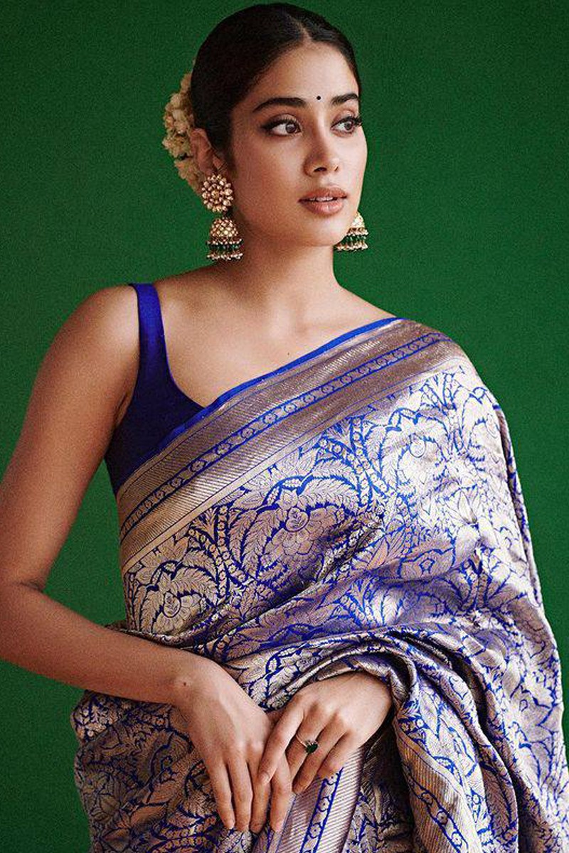 Rekha, the bewitching enchantress & her sarees