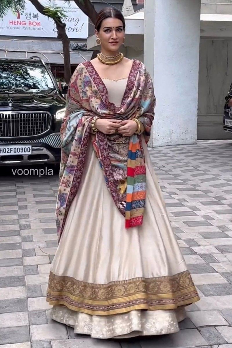 Actress Rakul Preet Singh Latest HD Gallery | Indian wedding outfits,  Lehenga blouse designs, Indian wedding wear