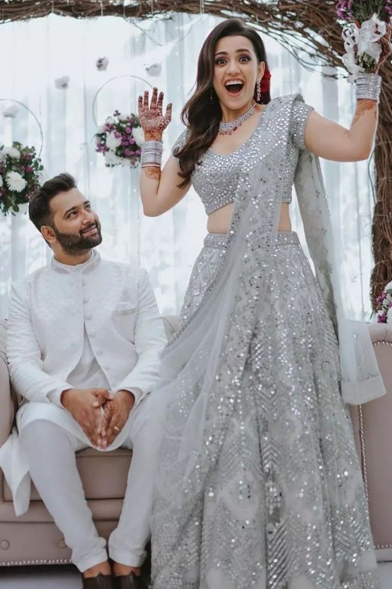 Ojas Rajani Celebrity Makeup Artist N Hairstylist - Shivankari is setting a  style statment for all the brides in this beautiful grey lehenga. Her soft  makeup look with glamorous smokey eyes and