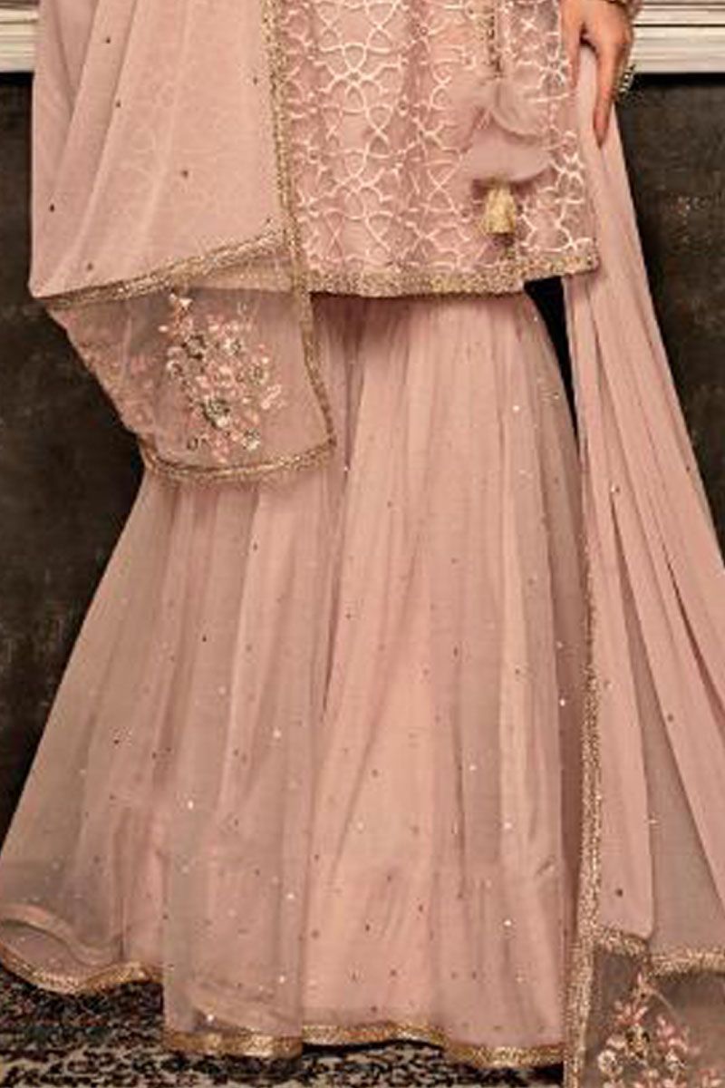 Sana Abbas Designer | Pakistani dresses, Velvet dress designs, Pakistani  dresses online