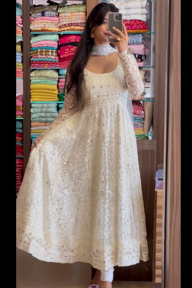 Why Anarkali Suit & Dress Is A Must-Have Outfit For All Occasions
