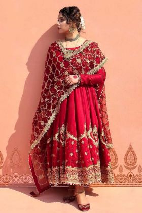Red Color All Festve Special Faux Georgette Gown